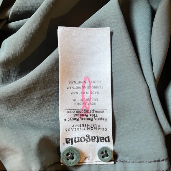 Patagonia Green Button-Up Sun Shirt - Picture 9 of 10